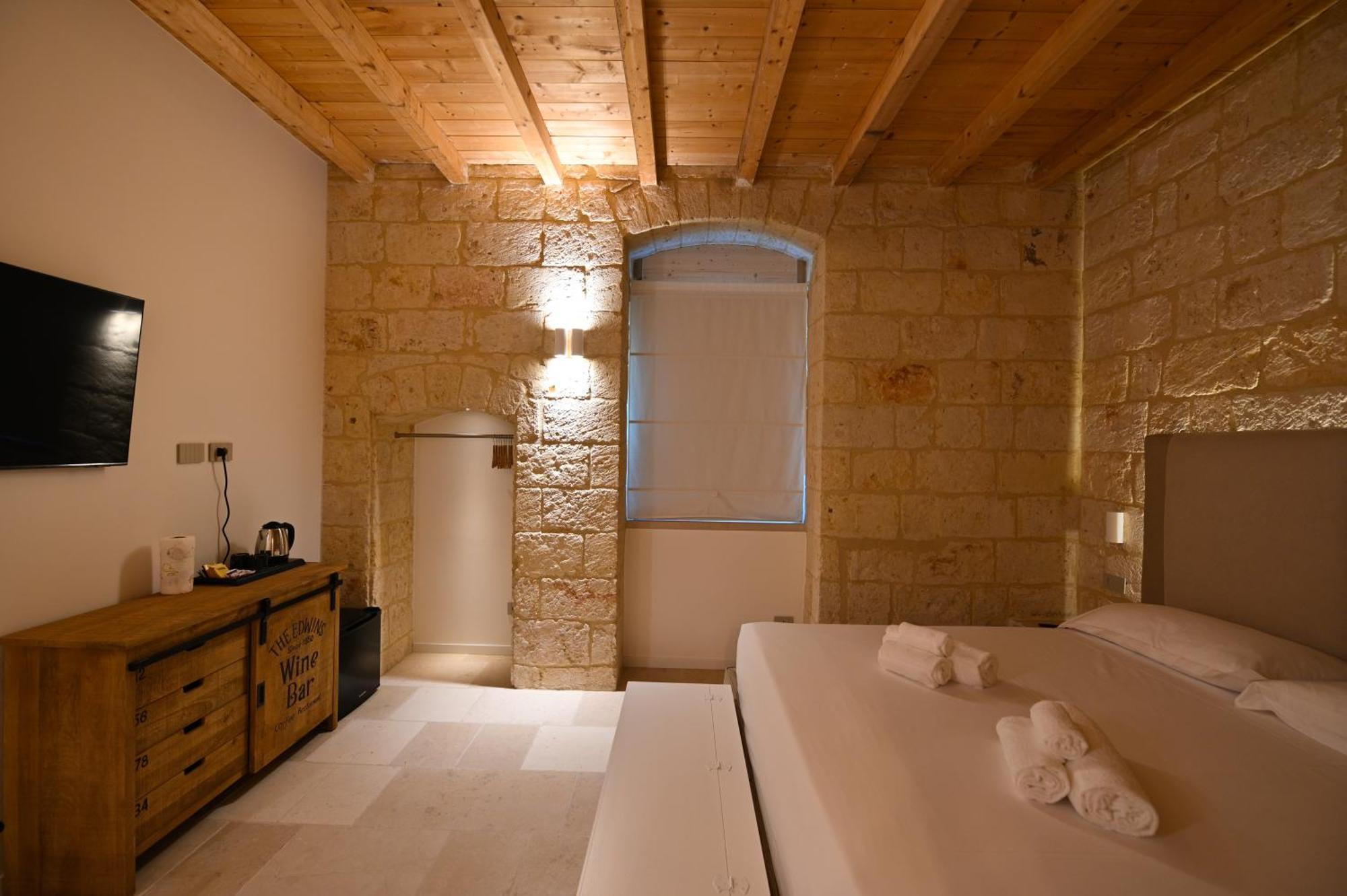 לינה וארוחת בוקר בארי Palazzo Momi מראה חיצוני תמונה