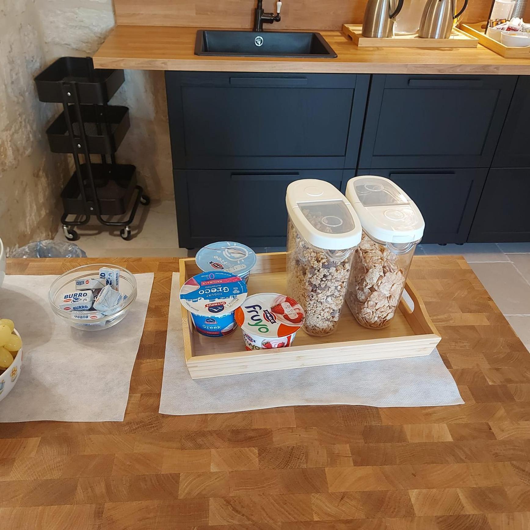 לינה וארוחת בוקר בארי Palazzo Momi מראה חיצוני תמונה