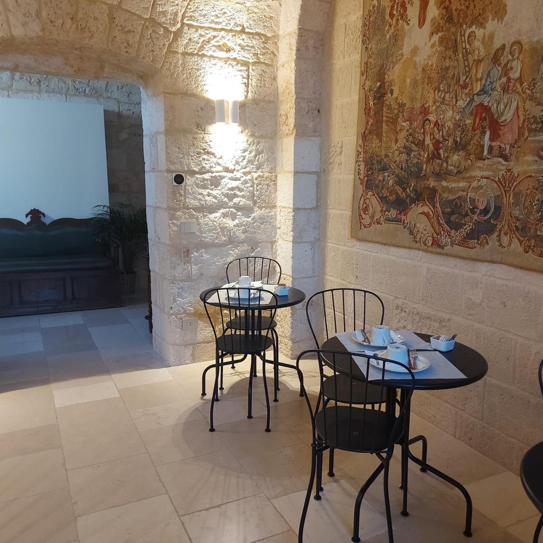 לינה וארוחת בוקר בארי Palazzo Momi מראה חיצוני תמונה